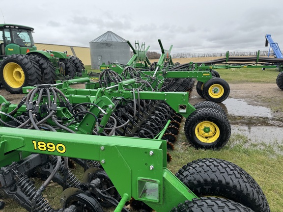 2019 John Deere 1890 Air Seeder