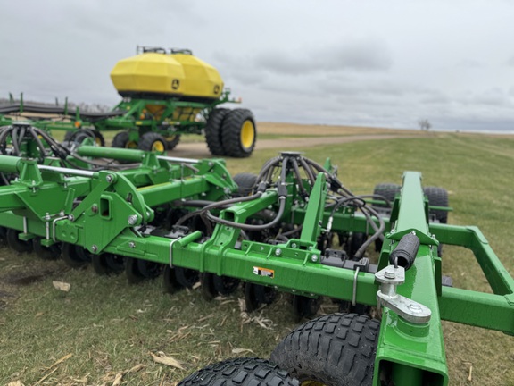 2019 John Deere 1890 Air Seeder