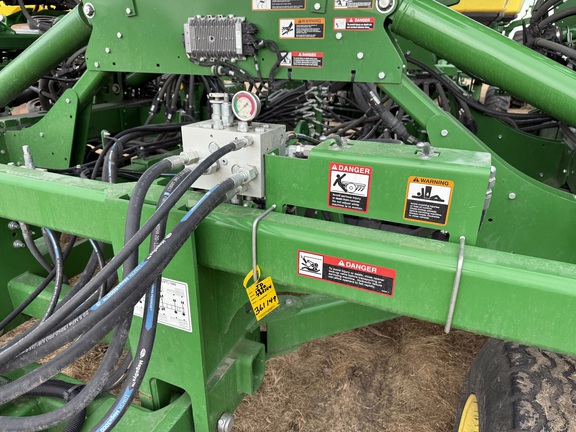 2019 John Deere 1890 Air Seeder