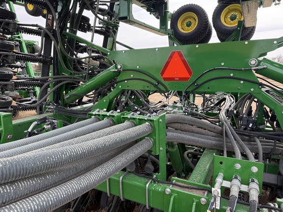 2019 John Deere 1890 Air Seeder