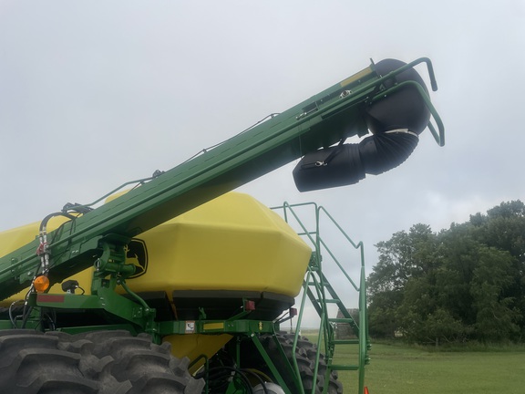 2019 John Deere 1890 Air Seeder