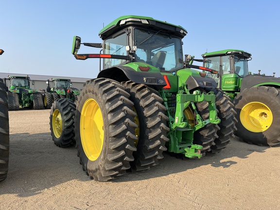 2023 John Deere 8R 250 Tractor