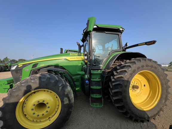 2023 John Deere 8R 250 Tractor