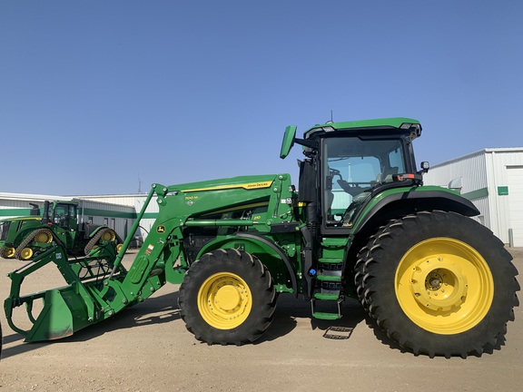 2023 John Deere 7R 210 Tractor