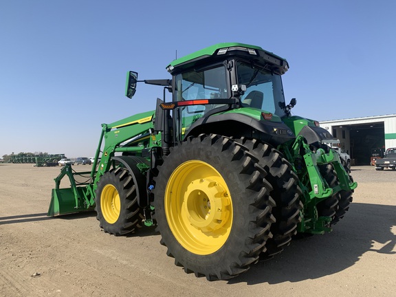 2023 John Deere 7R 210 Tractor