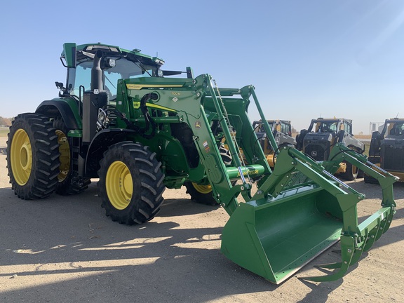 2023 John Deere 7R 210 Tractor