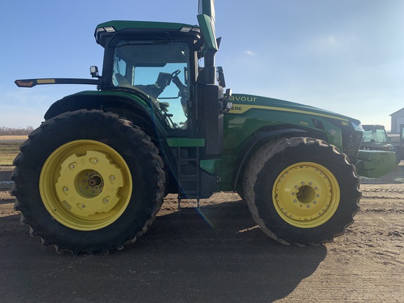 2023 John Deere 8R 370 Tractor