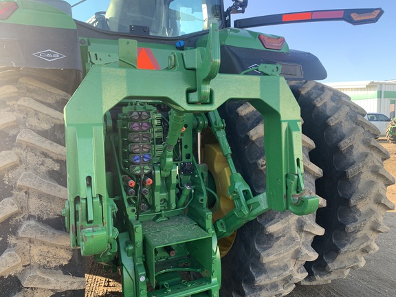 2023 John Deere 8R 370 Tractor