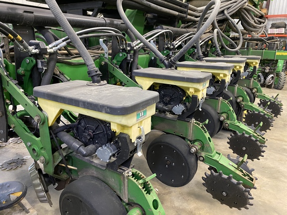 2008 John Deere DB90 Planter