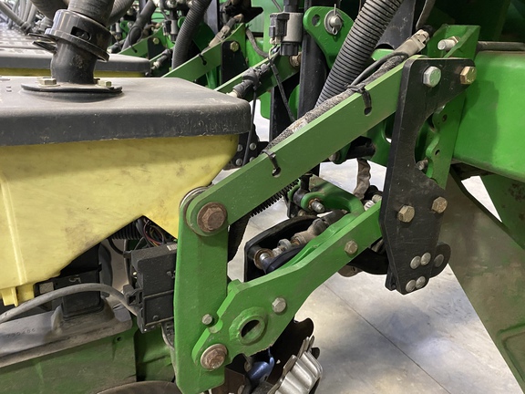 2008 John Deere DB90 Planter