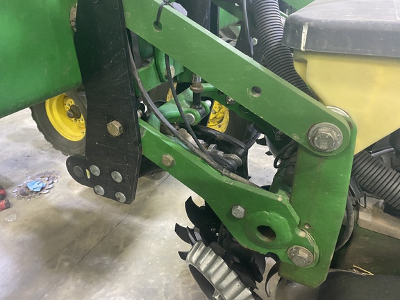 2008 John Deere DB90 Planter