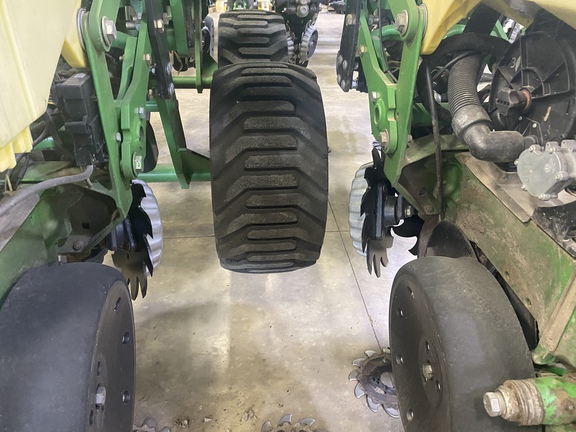 2008 John Deere DB90 Planter