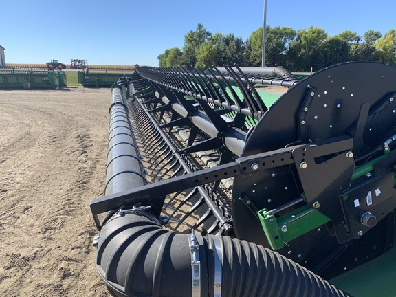 2020 John Deere 745FD Header Combine