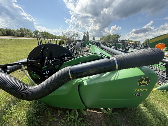2020 John Deere 745FD Header Combine