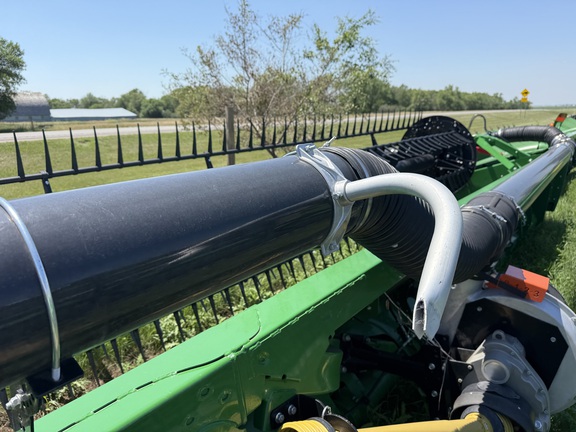 2020 John Deere 745FD Header Combine