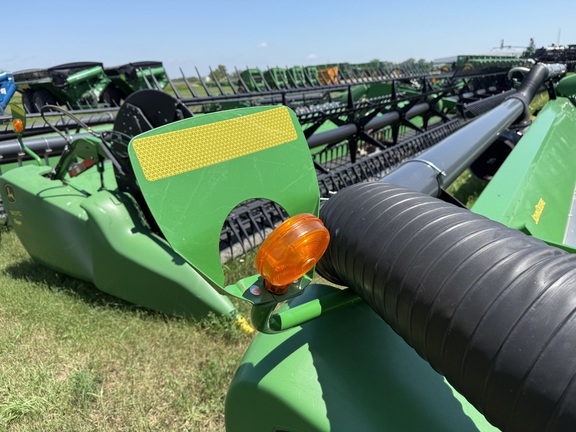 2020 John Deere 745FD Header Combine