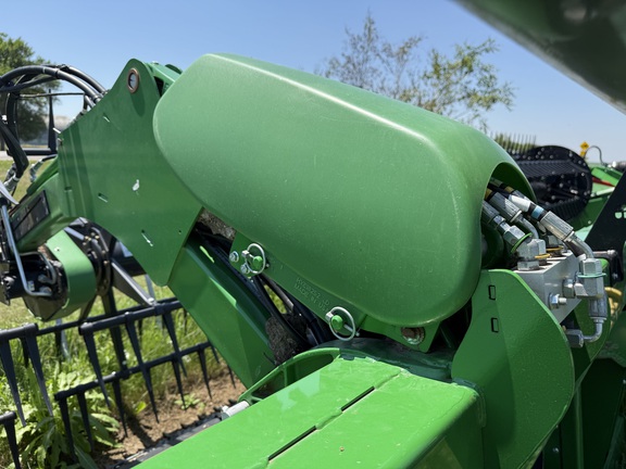 2020 John Deere 745FD Header Combine