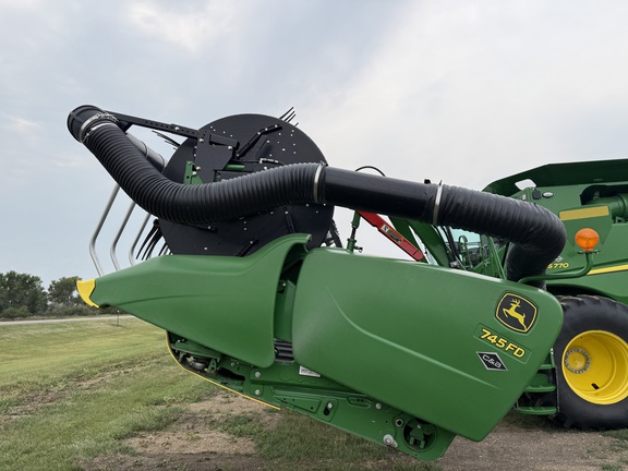 2020 John Deere 745FD Header Combine