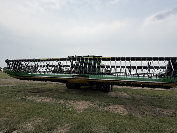2020 John Deere 745FD Header Combine