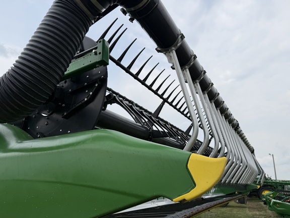 2020 John Deere 745FD Header Combine