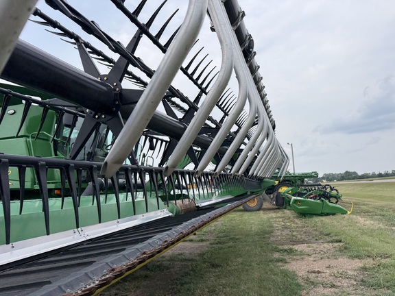 2020 John Deere 745FD Header Combine