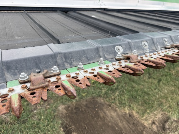 2020 John Deere 745FD Header Combine