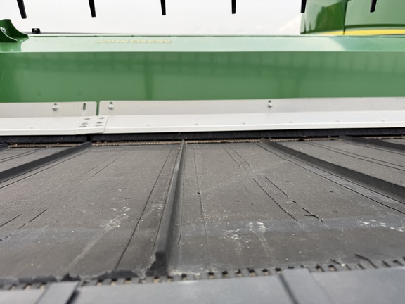 2020 John Deere 745FD Header Combine