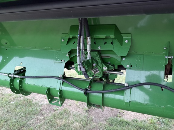 2020 John Deere 745FD Header Combine