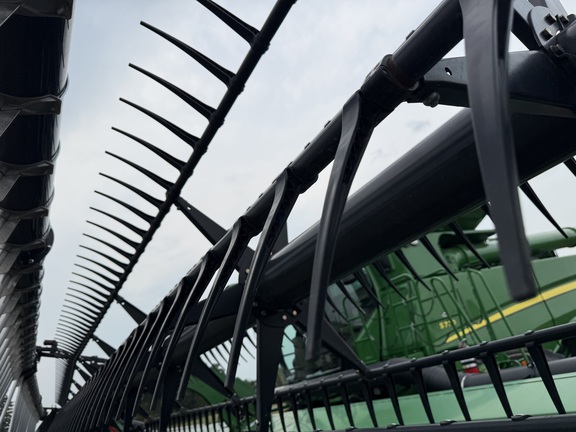 2020 John Deere 745FD Header Combine