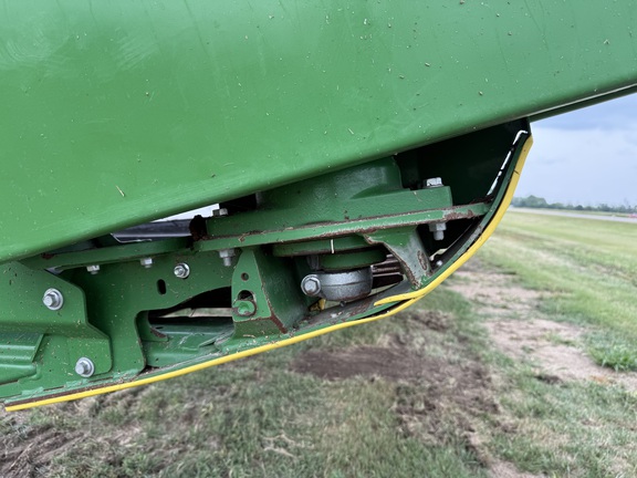 2020 John Deere 745FD Header Combine