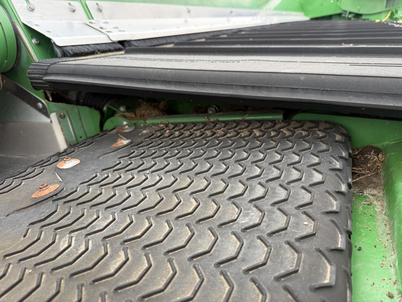 2020 John Deere 745FD Header Combine