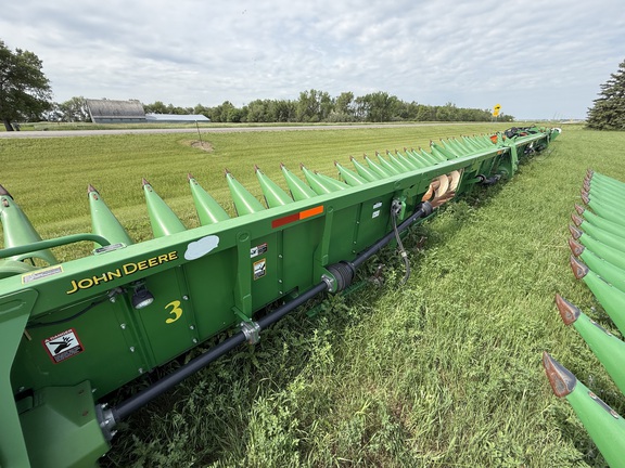 2013 John Deere 618C STALKMASTER Header Corn Head