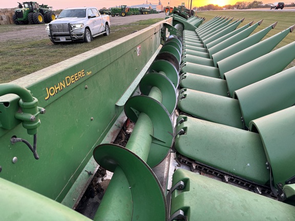 2013 John Deere 616C Header Corn Head