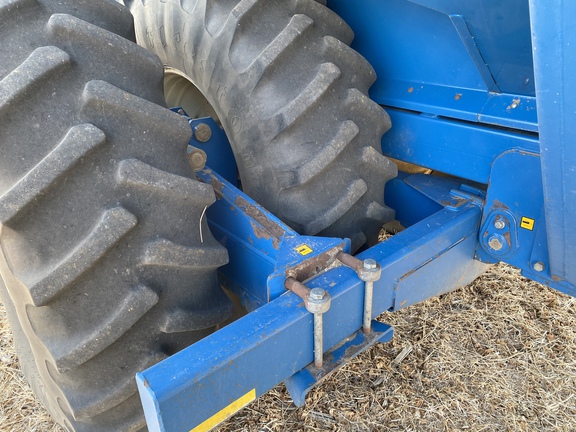 2004 Kinze 1050 Grain Cart