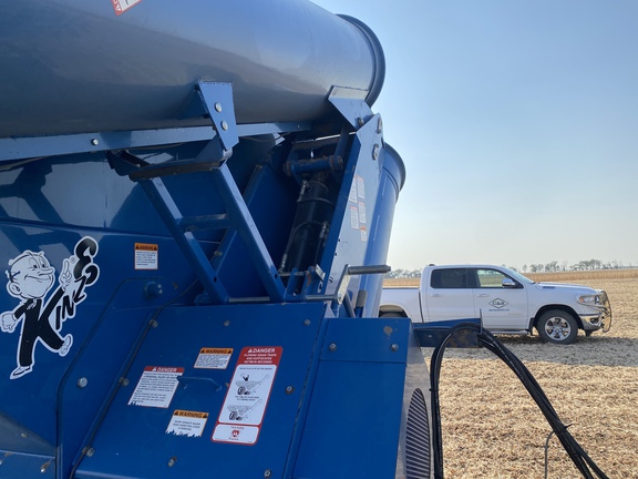 2004 Kinze 1050 Grain Cart