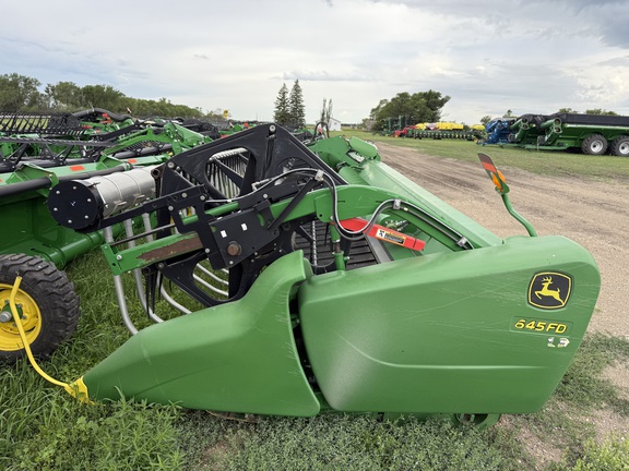 2015 John Deere 645FD Header Combine