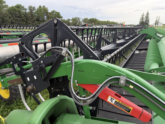 2015 John Deere 645FD Header Combine