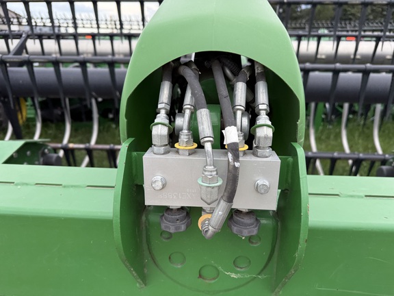 2015 John Deere 645FD Header Combine
