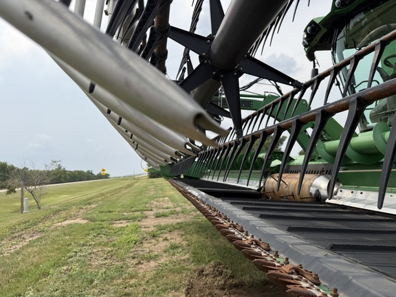 2015 John Deere 645FD Header Combine