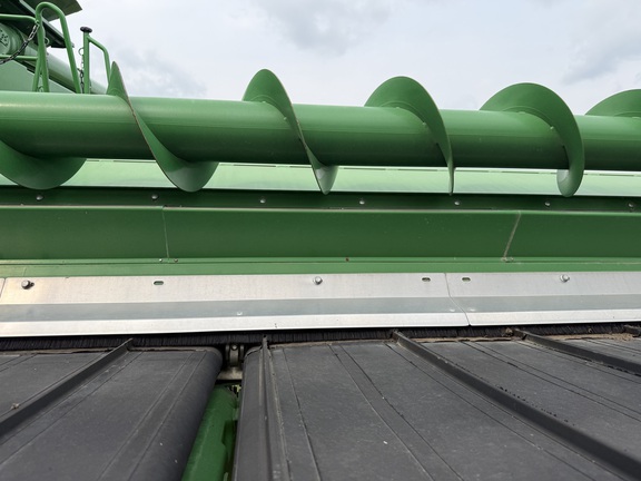2015 John Deere 645FD Header Combine