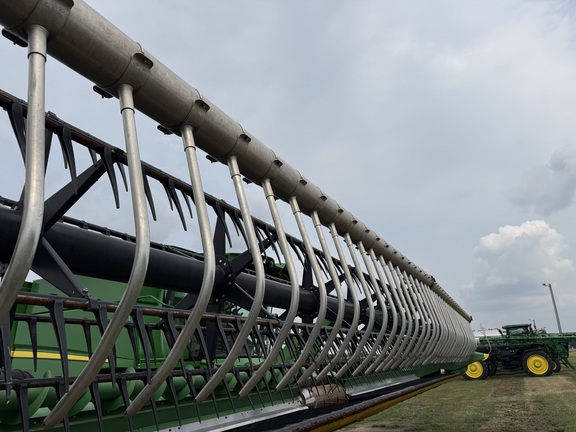 2015 John Deere 645FD Header Combine