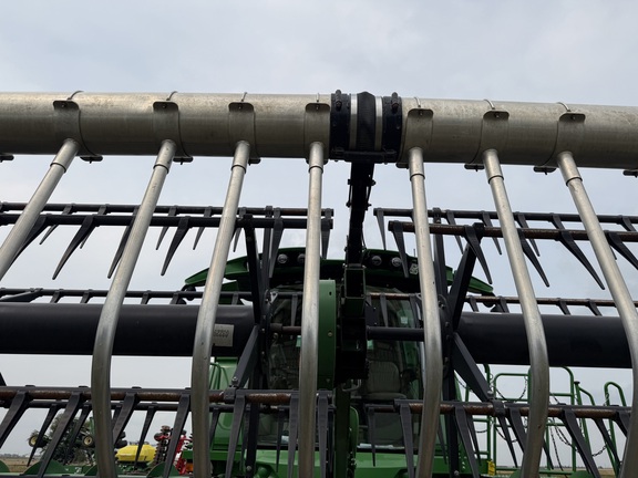 2015 John Deere 645FD Header Combine