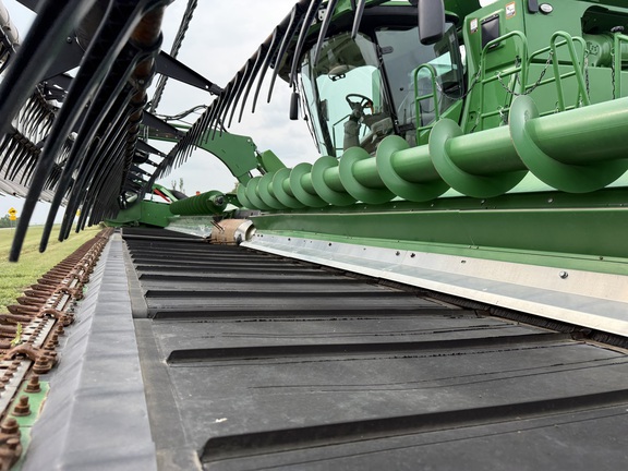 2015 John Deere 645FD Header Combine