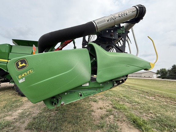2015 John Deere 645FD Header Combine