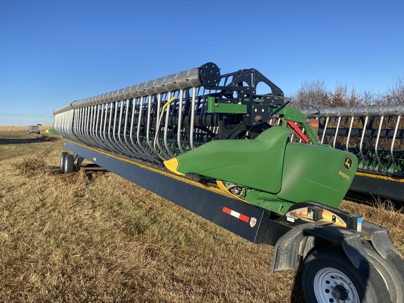 2015 John Deere 645FD Header Combine