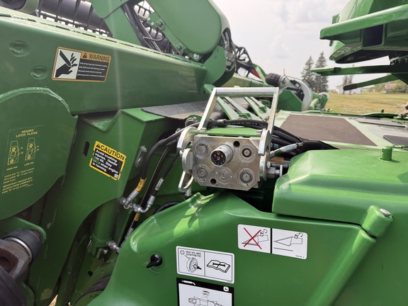 2015 John Deere 645FD Header Combine