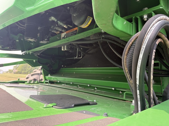 2015 John Deere 645FD Header Combine
