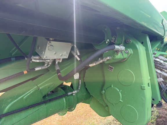 2015 John Deere 645FD Header Combine