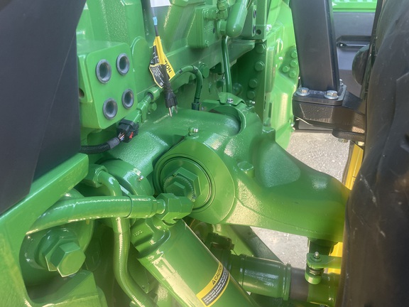 2023 John Deere 8R 370 Tractor