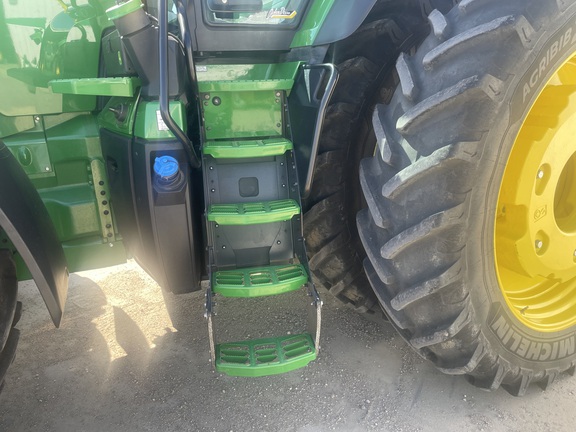 2023 John Deere 8R 370 Tractor